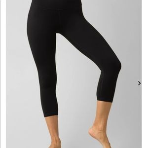 PrAna Transform Capri, Size M, Black